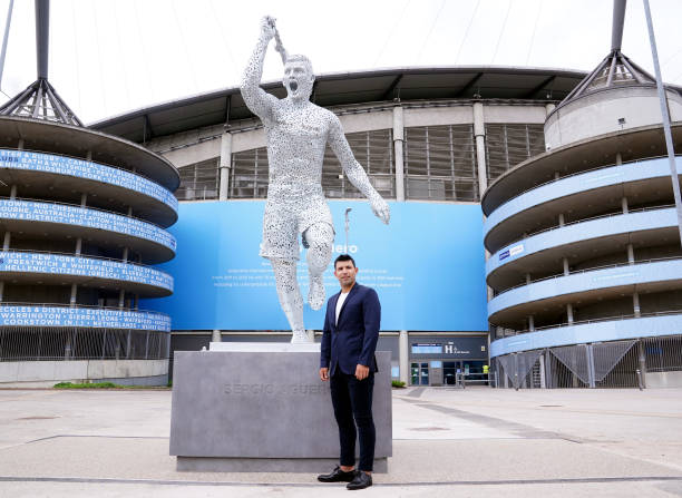 Sân vận động Etihad: Từ đường chạy điền kinh đến thánh địa của Man City