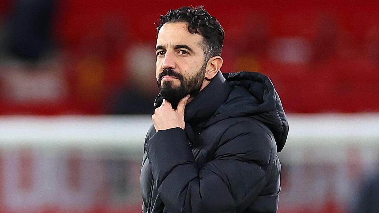 Manchester United: Ngã ba đường trên hàng công và bài toán nhân sự