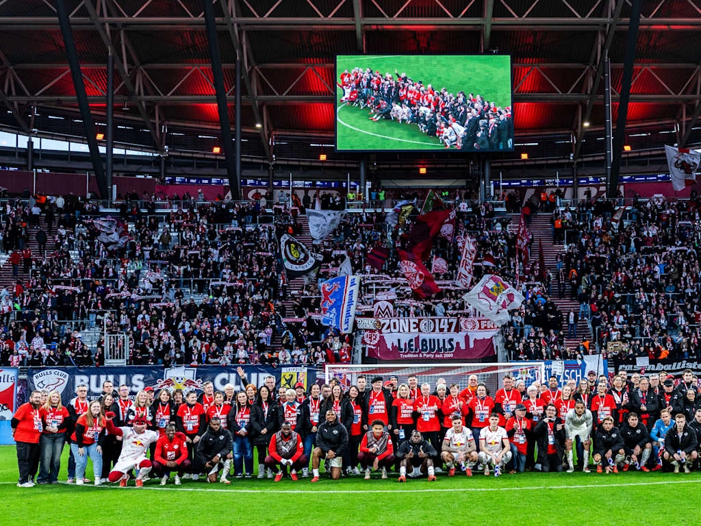 Red Bull Arena Leipzig: Sự hồi sinh ngoạn mục của một biểu tượng bóng đá Đông Đức